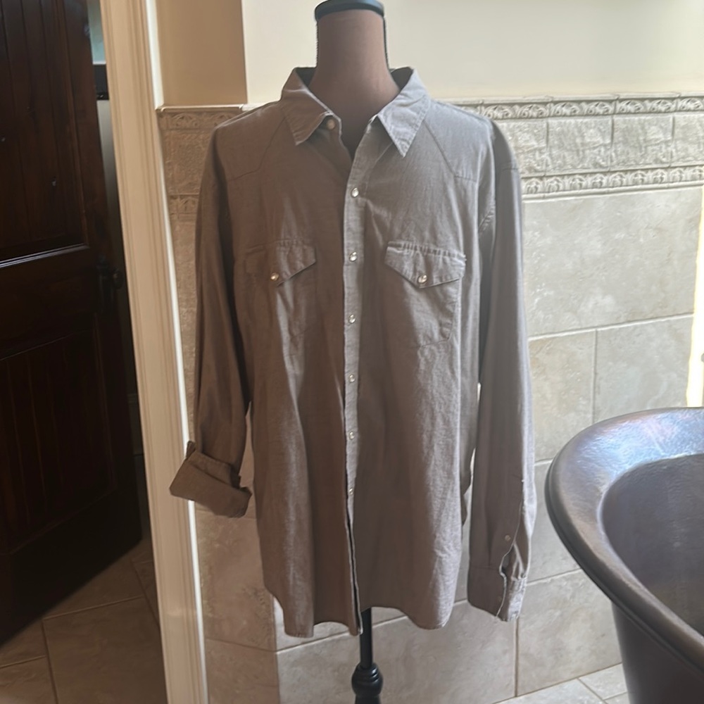 Elk Head Sz XL Snap closure button down shirt